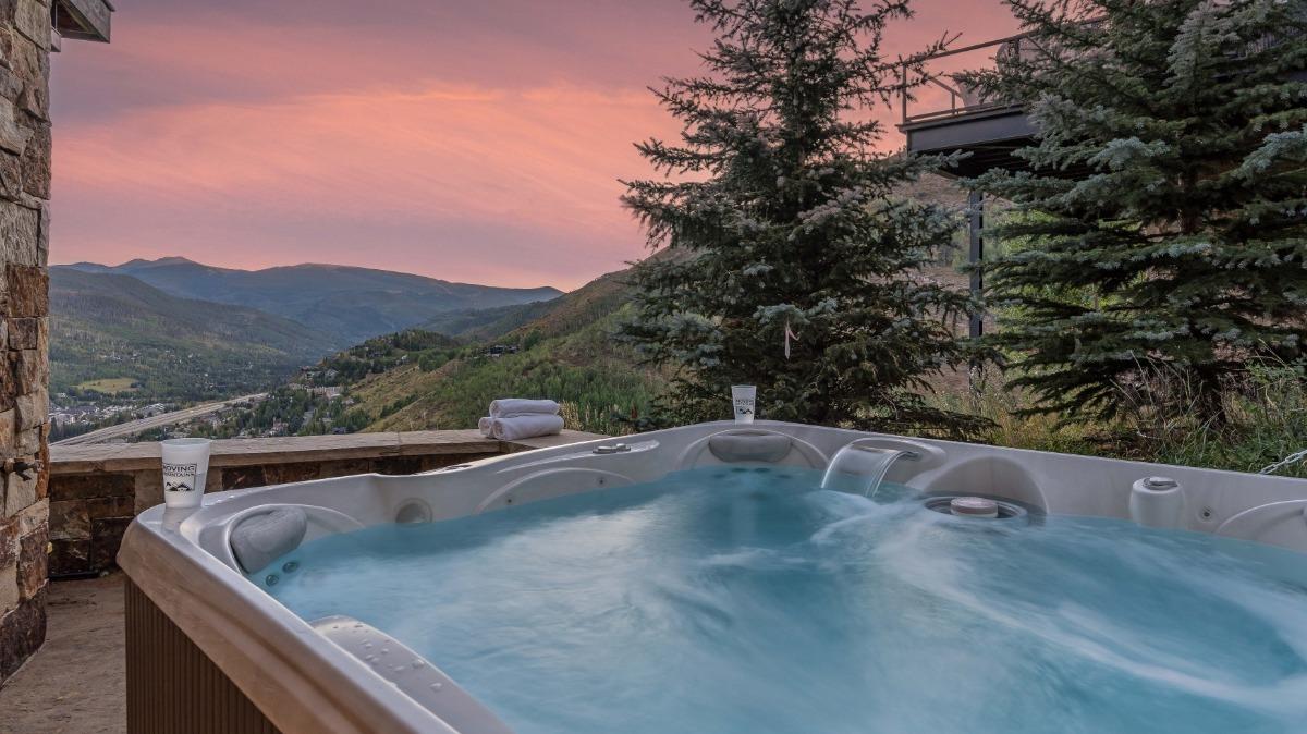 Radiance Retreat Hot Tub