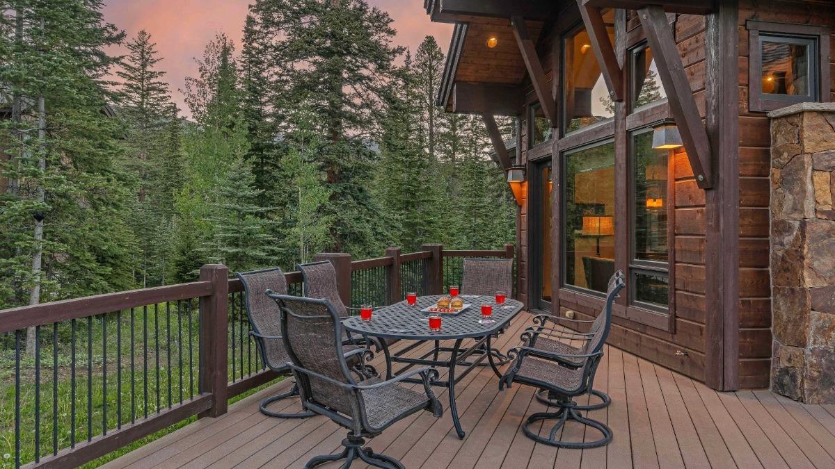Rocky Mountain Lodge