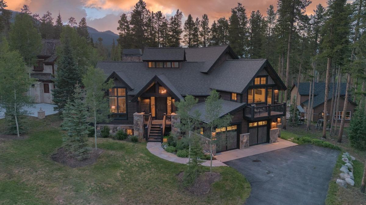 Boulder Ridge Retreat